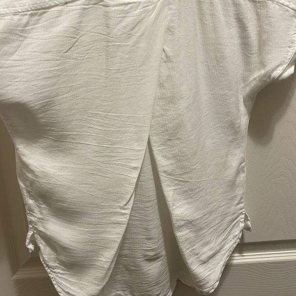 Women's Harper White Short-Sleeve Button Down - Picture 7 of 11